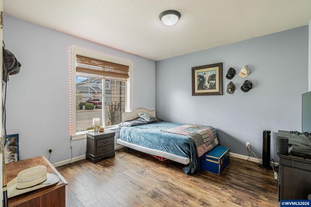 221 E 16th St, Lafayette, OR 97127