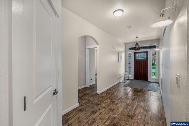 221 E 16th St, Lafayette, OR 97127