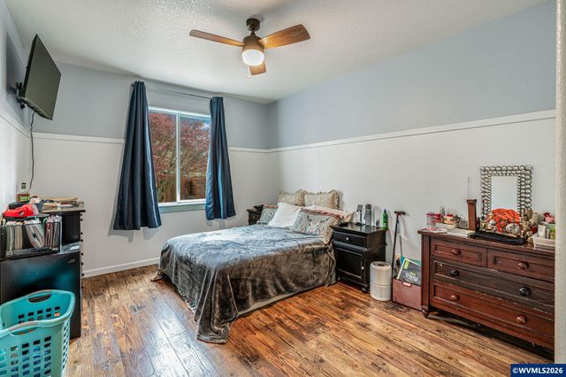 221 E 16th St, Lafayette, OR 97127