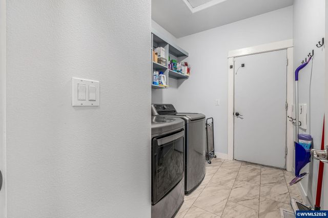 221 E 16th St, Lafayette, OR 97127