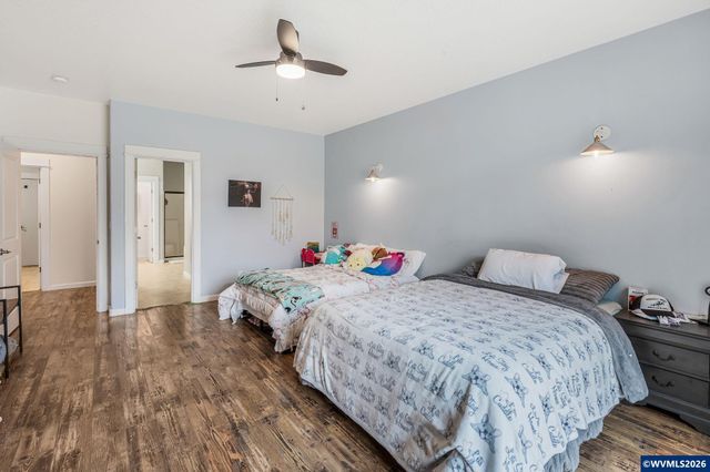 221 E 16th St, Lafayette, OR 97127