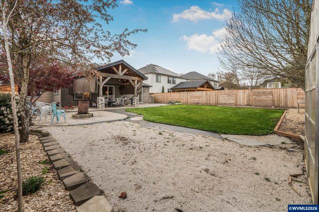 221 E 16th St, Lafayette, OR 97127