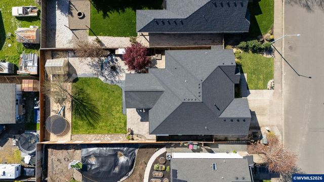 221 E 16th St, Lafayette, OR 97127