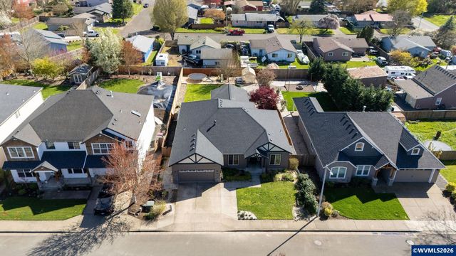 221 E 16th St, Lafayette, OR 97127