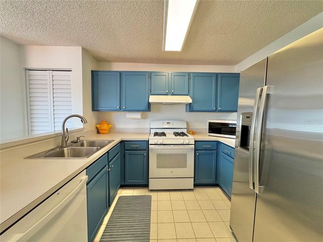 715 MAGNOLIA PLACE 715, Winter Haven, FL 33884