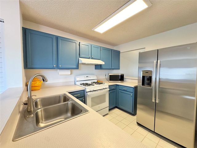 715 MAGNOLIA PLACE 715, Winter Haven, FL 33884