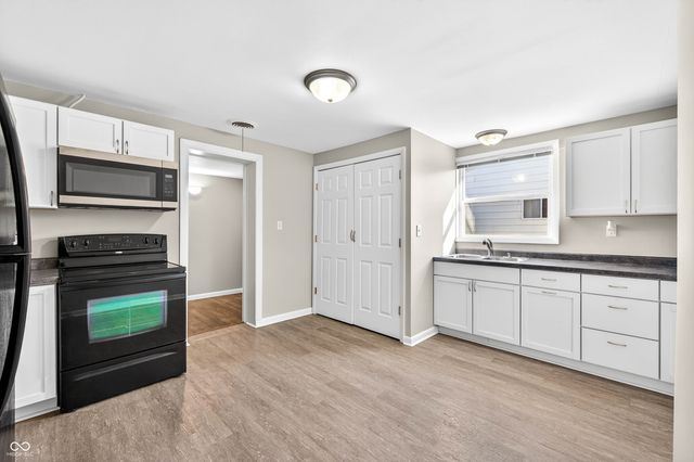 2031 Elm Street, Columbus, IN 47201