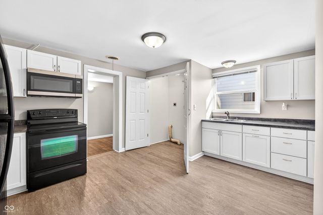 2031 Elm Street, Columbus, IN 47201