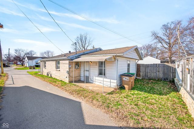 2031 Elm Street, Columbus, IN 47201