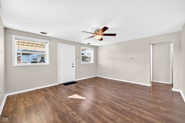 2031 Elm Street, Columbus, IN 47201