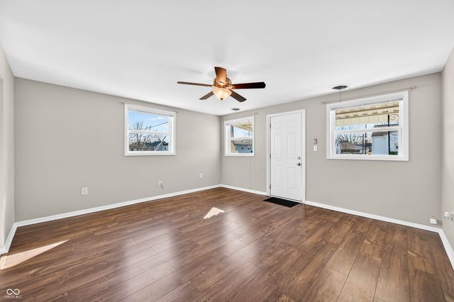 2031 Elm Street, Columbus, IN 47201