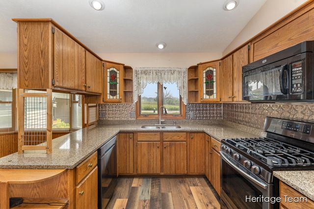 6559 Burlingame Avenue, Byron Center, MI 49315