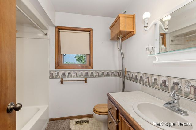 6559 Burlingame Avenue, Byron Center, MI 49315