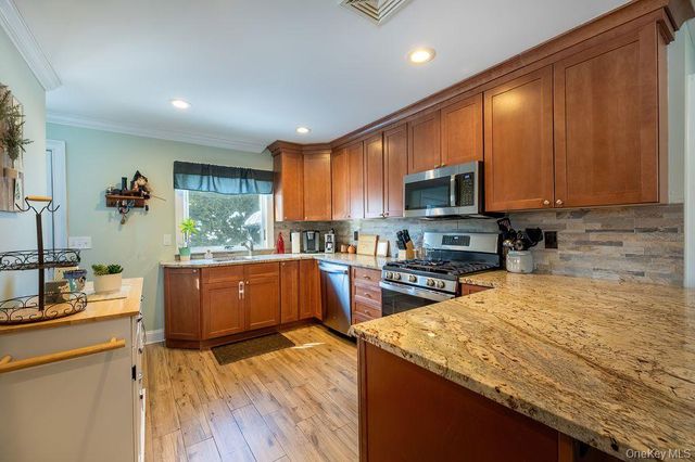 9 Gallows Hill Road, Cortlandt Manor, NY 10567