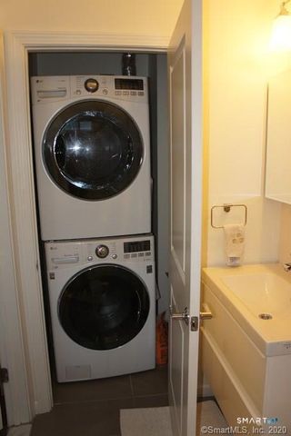 16 Manor Street B, Stamford, CT 06902