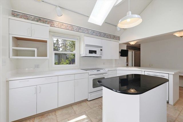 817 W 26th Ave, Spokane, WA 99203