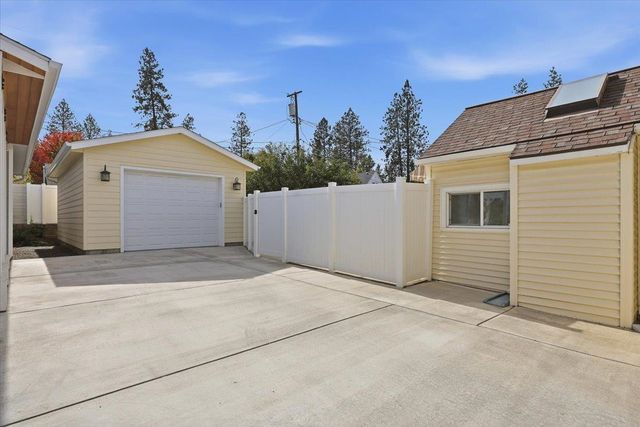 817 W 26th Ave, Spokane, WA 99203