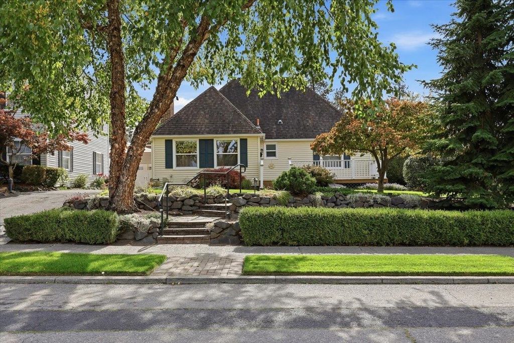 817 W 26th Ave, Spokane, WA 99203