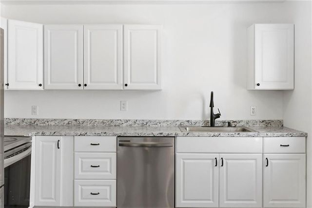 4614 NE Antioch Road, Kansas City, MO 64117