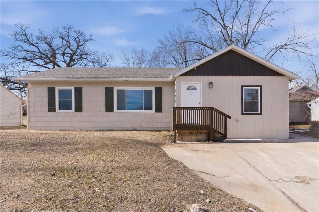 4614 NE Antioch Road, Kansas City, MO 64117