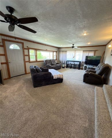 150 Owing, Weirton, WV 26062