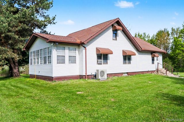 8261 N Dort Highway, Genesee Charter Township, MI 48458