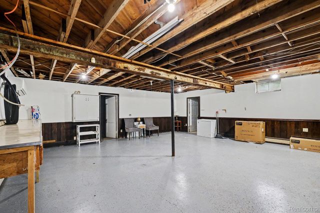 8261 N Dort Highway, Genesee Charter Township, MI 48458