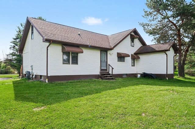 8261 N Dort Highway, Genesee Charter Township, MI 48458