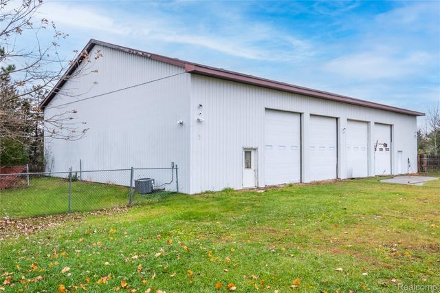 8261 N Dort Highway, Genesee Charter Township, MI 48458