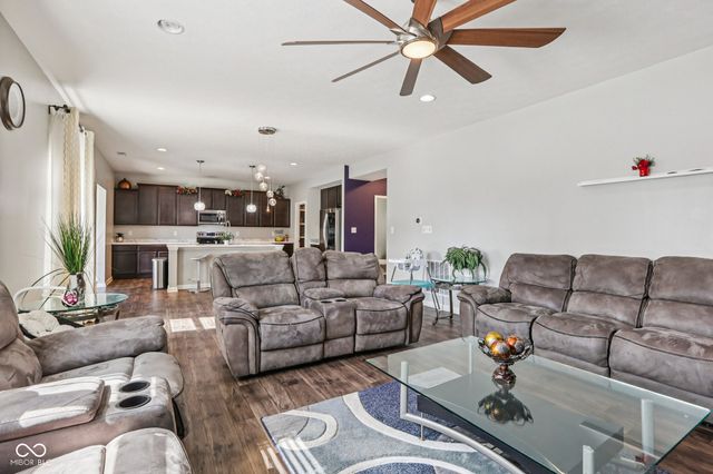 6673 Laurelwood Drive, Pendleton, IN 46064