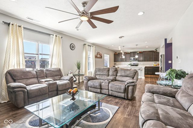 6673 Laurelwood Drive, Pendleton, IN 46064