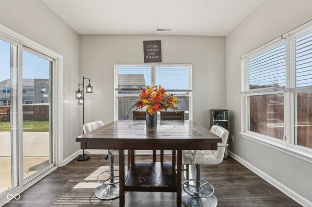 6673 Laurelwood Drive, Pendleton, IN 46064