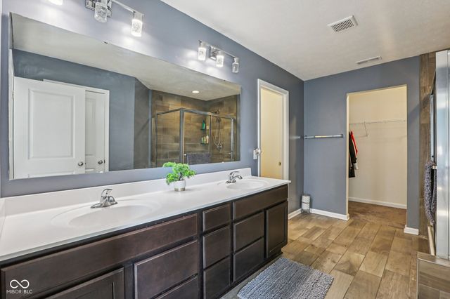 6673 Laurelwood Drive, Pendleton, IN 46064