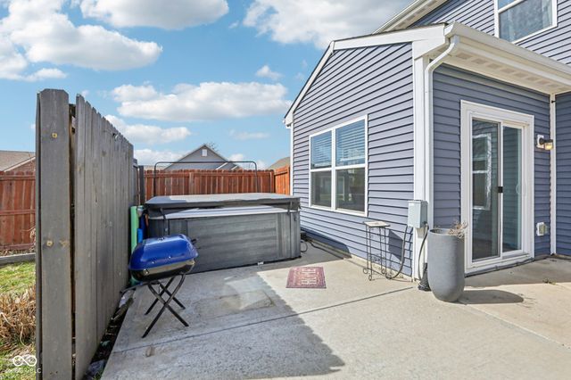 6673 Laurelwood Drive, Pendleton, IN 46064