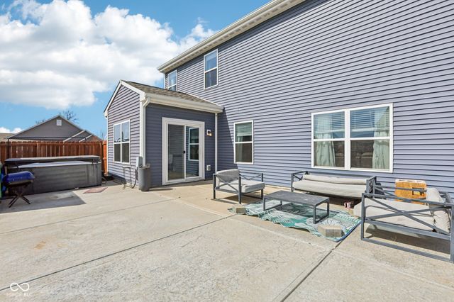 6673 Laurelwood Drive, Pendleton, IN 46064