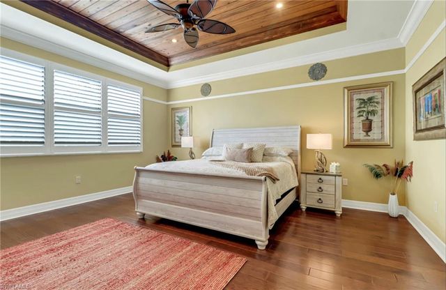 3402 Tigris LN, Naples, FL 34119