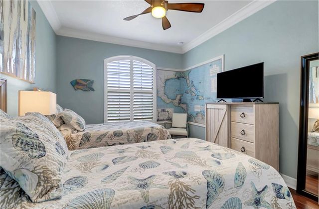 3402 Tigris LN, Naples, FL 34119