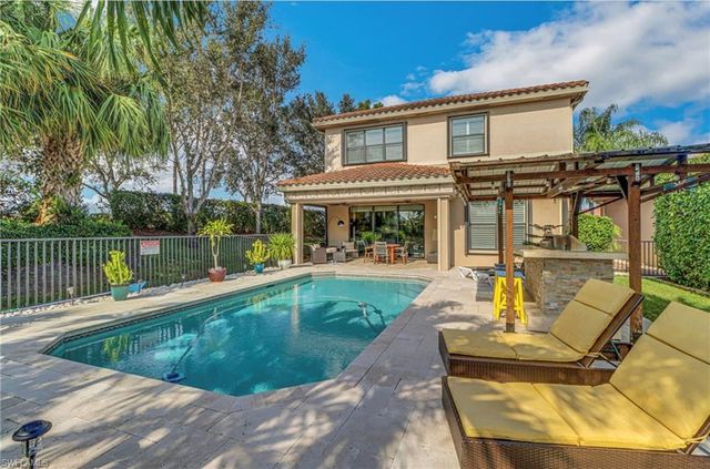 3402 Tigris LN, Naples, FL 34119
