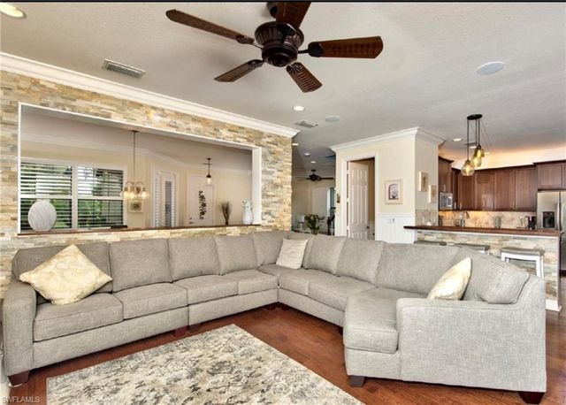 3402 Tigris LN, Naples, FL 34119