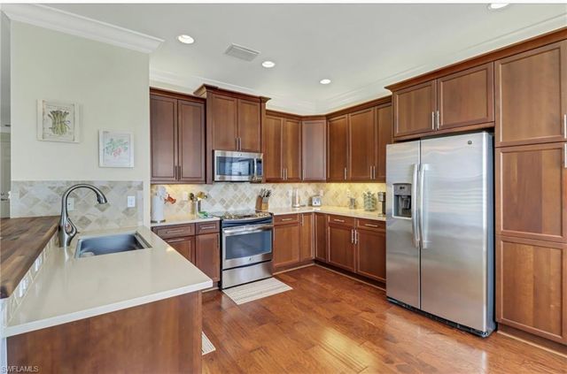 3402 Tigris LN, Naples, FL 34119