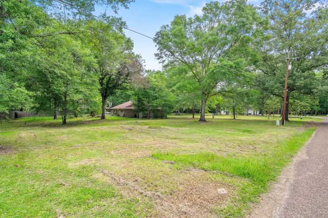 38A Woodbranch Drive, Woodbranch, TX 77357