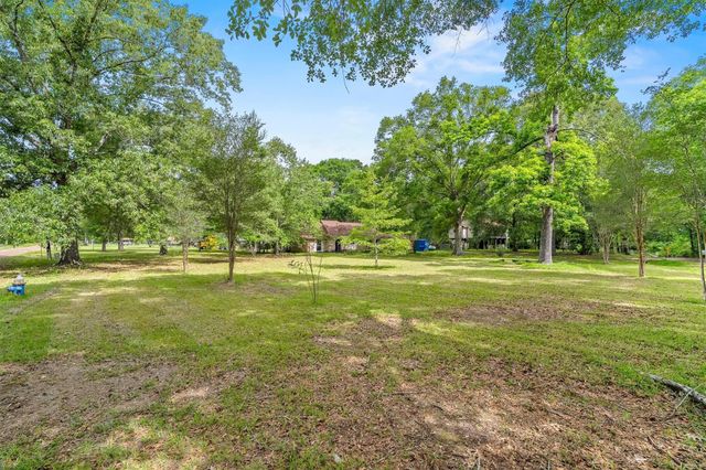 38A Woodbranch Drive, Woodbranch, TX 77357