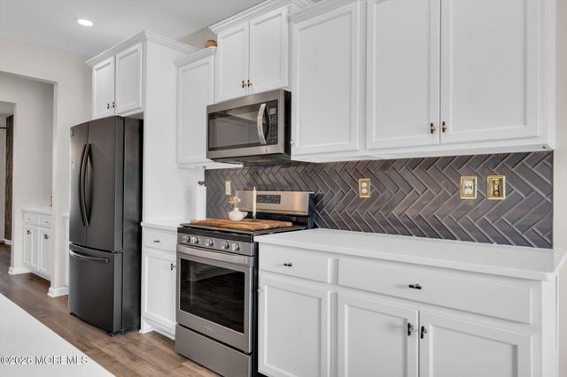 201 Ashburn Avenue, Manahawkin, NJ 08050
