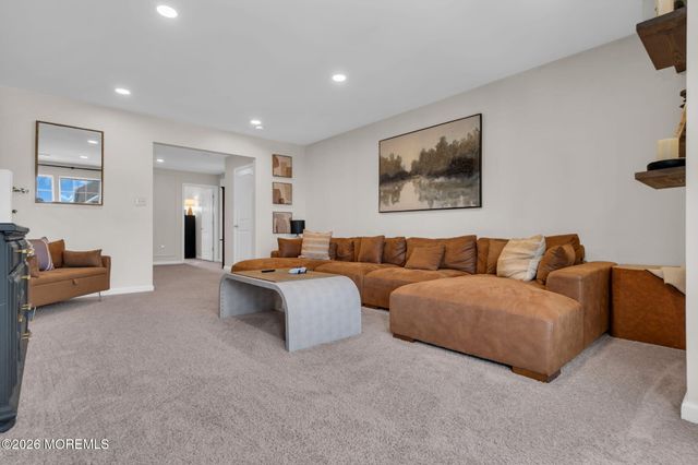 201 Ashburn Avenue, Manahawkin, NJ 08050
