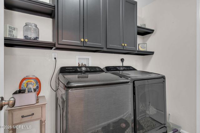 201 Ashburn Avenue, Manahawkin, NJ 08050
