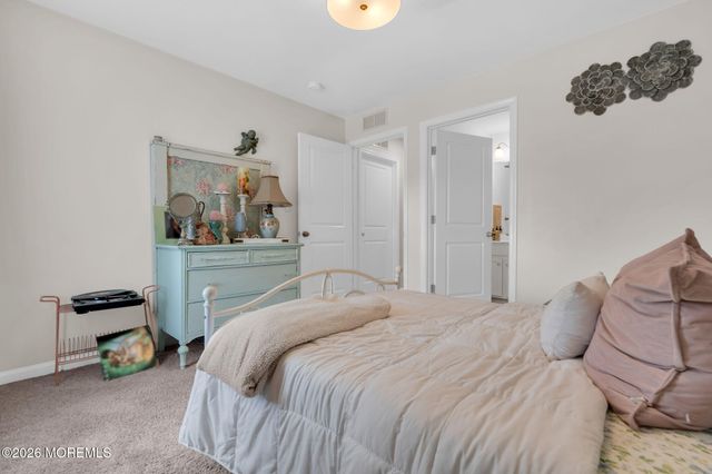 201 Ashburn Avenue, Manahawkin, NJ 08050