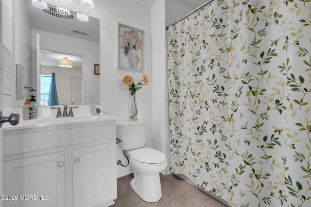 201 Ashburn Avenue, Manahawkin, NJ 08050