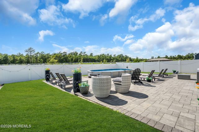 201 Ashburn Avenue, Manahawkin, NJ 08050