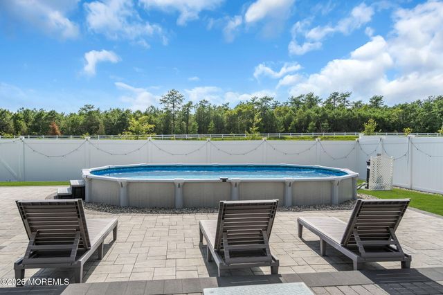 201 Ashburn Avenue, Manahawkin, NJ 08050