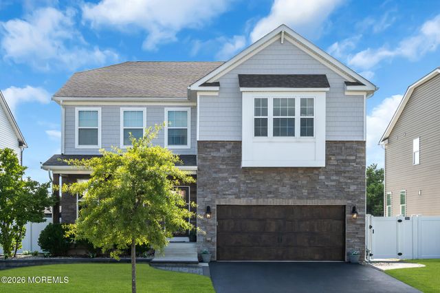 201 Ashburn Avenue, Manahawkin, NJ 08050